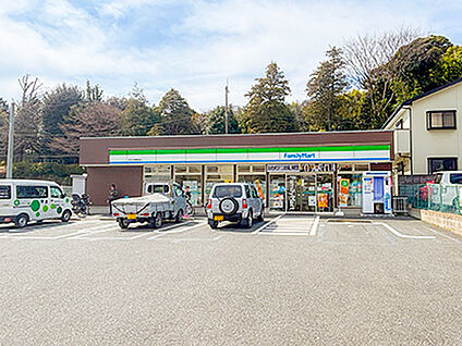ファミリーマート　市川大野駅前 約460m