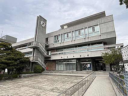 箕面市役所 約1050m