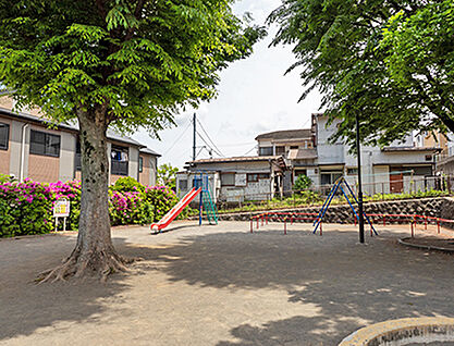 白幡仲町公園 約650m