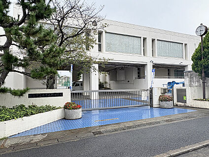 横浜市立あざみ野中学校 約450m