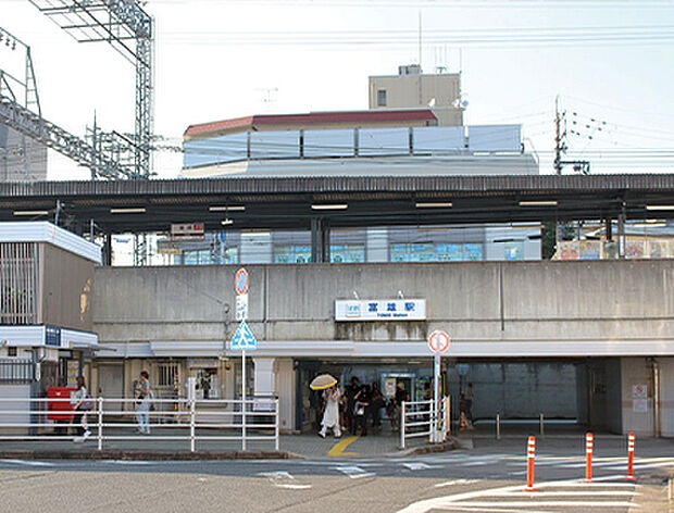 近鉄難波・奈良線「富雄」駅