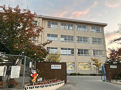 福岡市立城南小学校 約720m