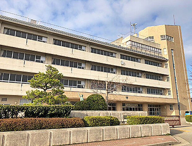 金沢市立港中学校