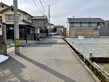 1号地 前面道路含む現地写真