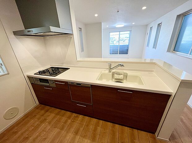 【システムキッチン】食器洗い乾燥機付き　１号棟