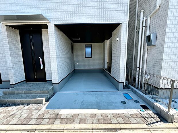 【カースペース】1号棟　ビルトインガレージ