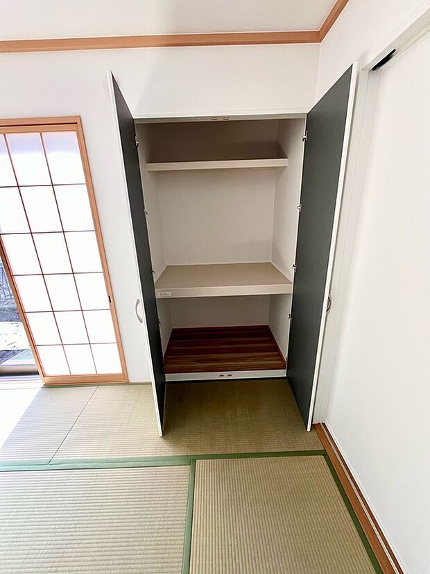 【収納】1F 和室、押し入れ