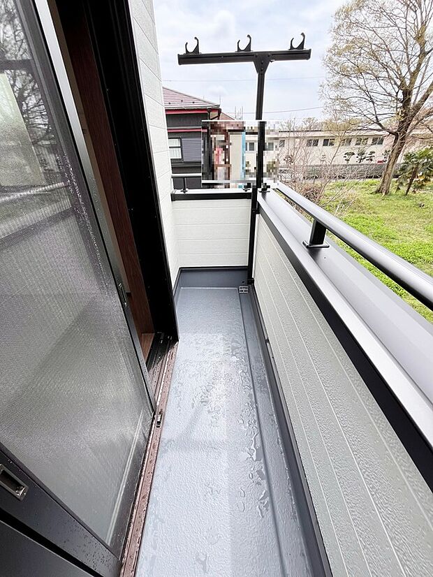 【バルコニー】南向きのバルコニー