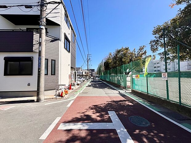 【外観】1号棟、販売現地