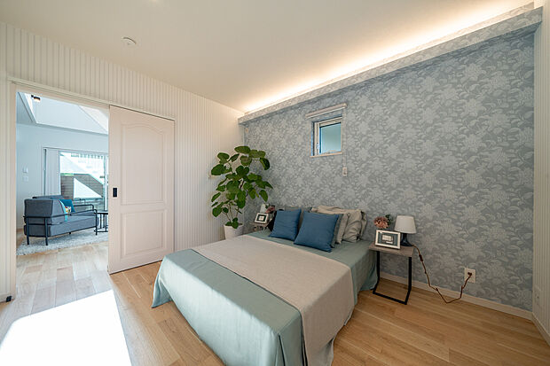 【主寝室】間接照明がおしゃれな空間を演出しています