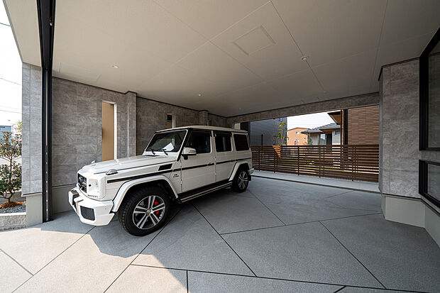 【ビルトイン車庫】電動シャッター付！