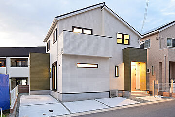 【ヤング開発】ローズビレッジ八代緑ヶ丘II 外観