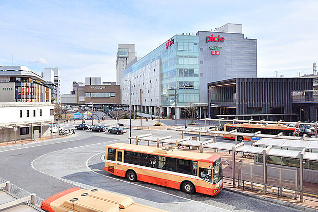 豊富なバス便で姫路駅へアクセス良好！【「琴丘」バス停へ徒歩7～8分、姫路駅へバス乗車17分】【姫路駅からバス乗車5分、「土山石ヶ坪」バス停から徒歩4～5分】