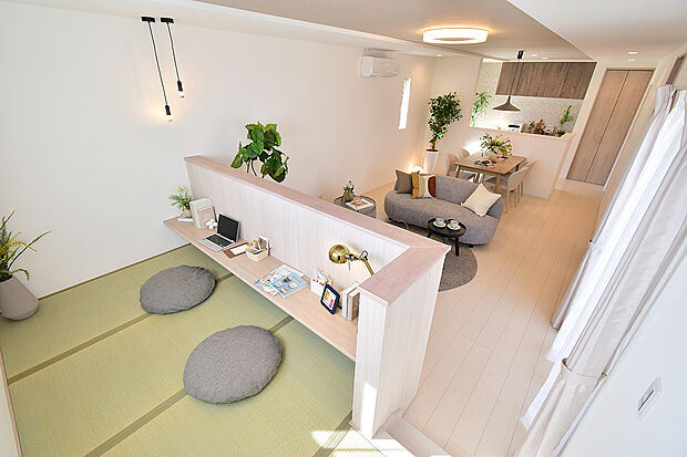 【6号地モデルハウス/LDK】小上がりの畳コーナーをあわせて20帖超の大空間！