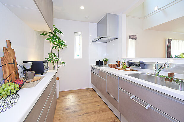 【【1号地モデルハウス/キッチン】】収納豊富で使い勝手のいい多機能キッチン