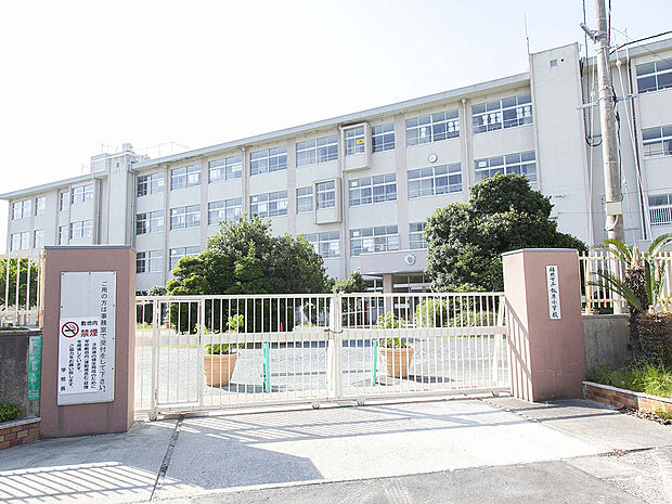 福岡市立「飯原」小学校（約300m）