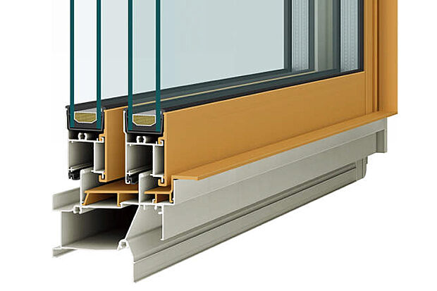 【風が通り抜ける窓〈エピソードII NEO〉】窓の室内側に、断熱性・防露性に優れた『樹脂』のメリットをプラスしたことにより、高い断熱性能を実現。窓周辺を外気温の影響から守り、健やかな室内環境を保ちます。
