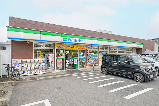 ファミリーマート東京科学大学国府台キャンパス店（現地より徒歩