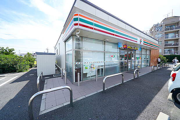 セブン-イレブン 柏宿連寺店（現地より徒歩8分）