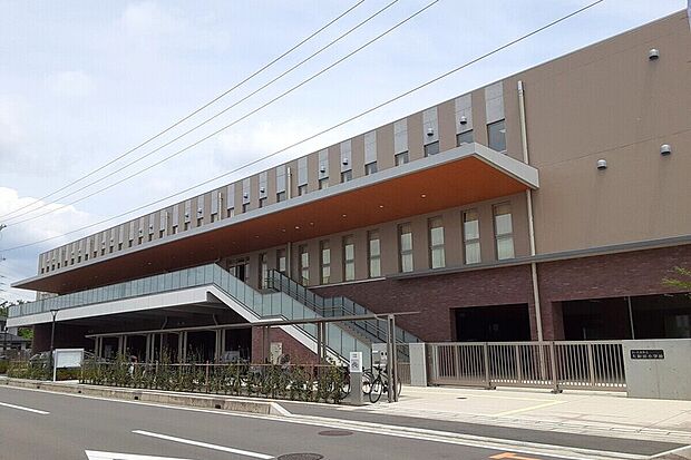 大和田小学校(現地より徒歩11分)