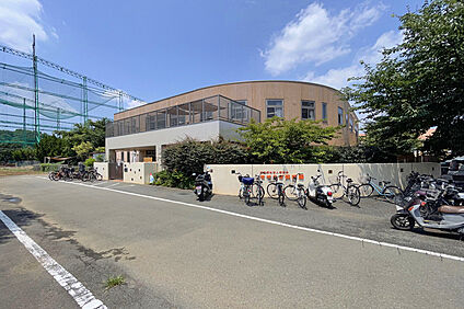 せせらぎ保育園（現地より徒歩5分） 約330m