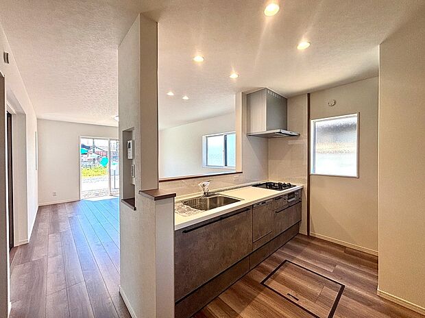 【2号棟 キッチン】