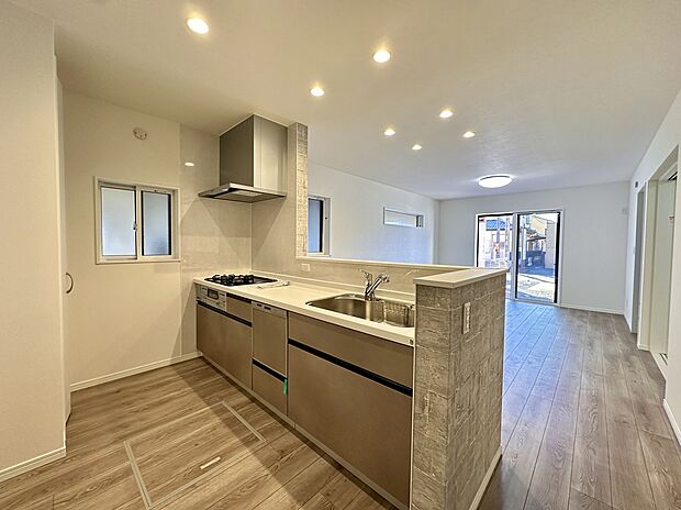 【2号棟　キッチン】