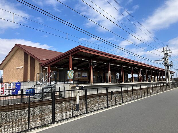 秩父鉄道「ふかや花園」駅（約1,700m）