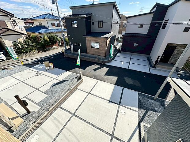 【【1号棟から見た分譲地全体】】分譲地内の前道は通り抜けが少ないため、小さなお子様がいても安心して暮らすことができます！きれいな街並みがご家族の毎日を彩ります！