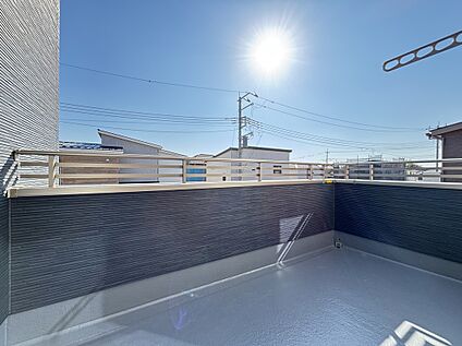 【4号棟　バルコニー】