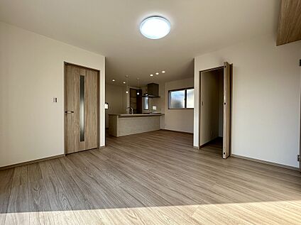 【1号棟 リビング】