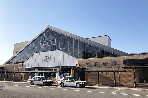 JR上越線「新前橋」駅（約2,100m）