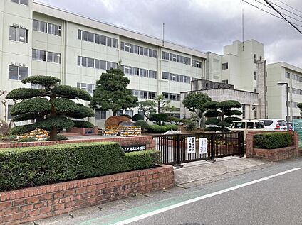 土浦市立土浦第三中学校 2730m(徒歩35分)