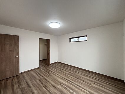 【３号棟　主寝室】