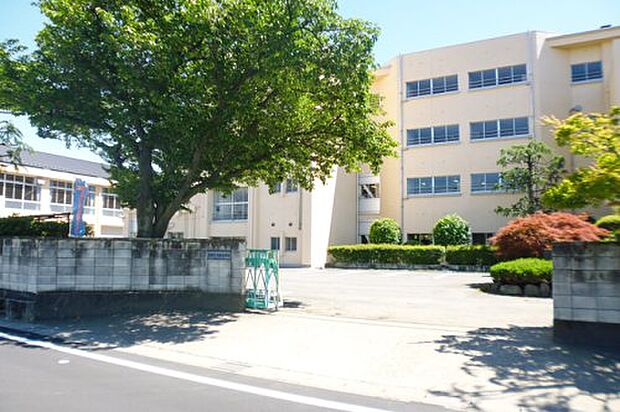 前橋市立元総社中学校