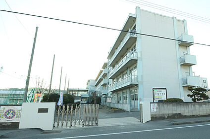 高崎市立片岡中学校 徒歩850m