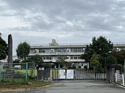 寄居町立男衾小学校 徒歩2400m
