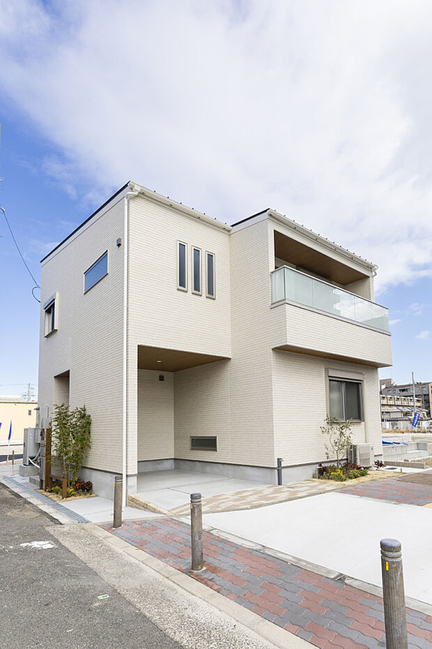 【【現地】】大阪メトロ谷町線「長原」駅徒歩10分の立地！角地を含む全18区画の新しい街並みが誕生します。教育施設・買い物施設が身近に揃う、暮らしやすい住環境です。(※画像のモデルハウスはご成約済です。)