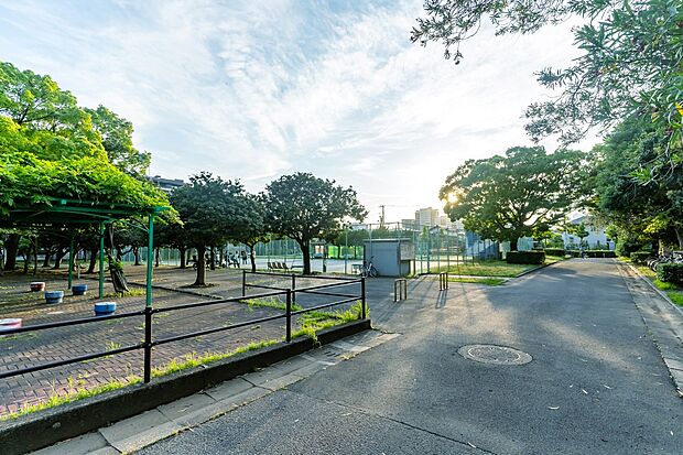 北磯辺公園（約180m）