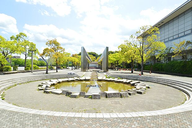 八千代総合運動公園（約390m）