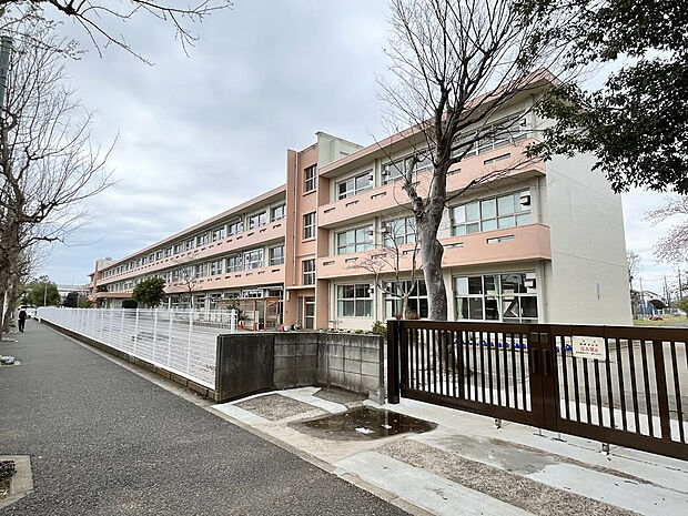 千葉市立千城台わかば小学校（約754m）