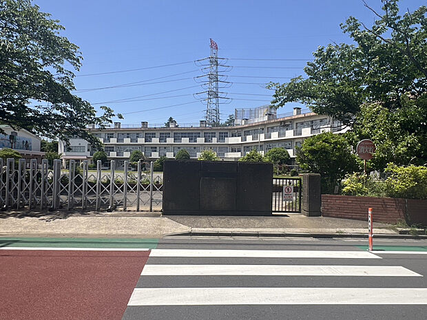 四街道市立山梨小学校（約386m）
