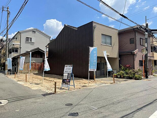 【イルミナシティ阿倍野筋 分譲地】
大阪メトロ谷町線「阿倍野」駅まで徒歩5分をはじめ、複数沿線を利用可能な利便性の高い立地です。自由設計が可能なため、ご家族の暮らしに合った住まいをご検討いただけます。