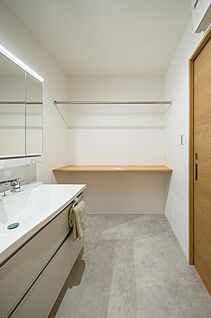 【本分譲地に建築可能な建物プラン例】