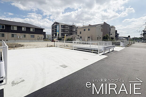 現地(2025年10月)撮影 緑も多く開放的な現地です。