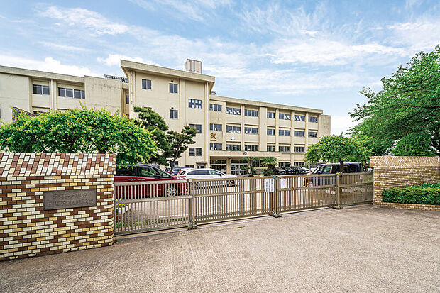 我孫子市立我孫子第四小学校(現地より徒歩8分)