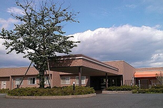 川村学園女子大学附属保育園（現地より徒歩10分）