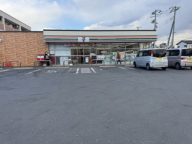 セブンイレブン　川口在家町店（約159m）