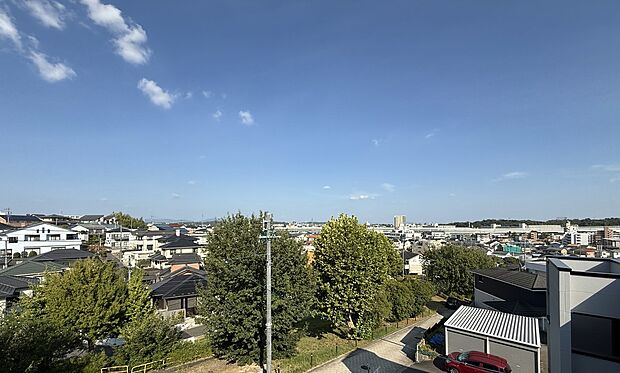 【現地写真】B棟 2階窓からの眺望