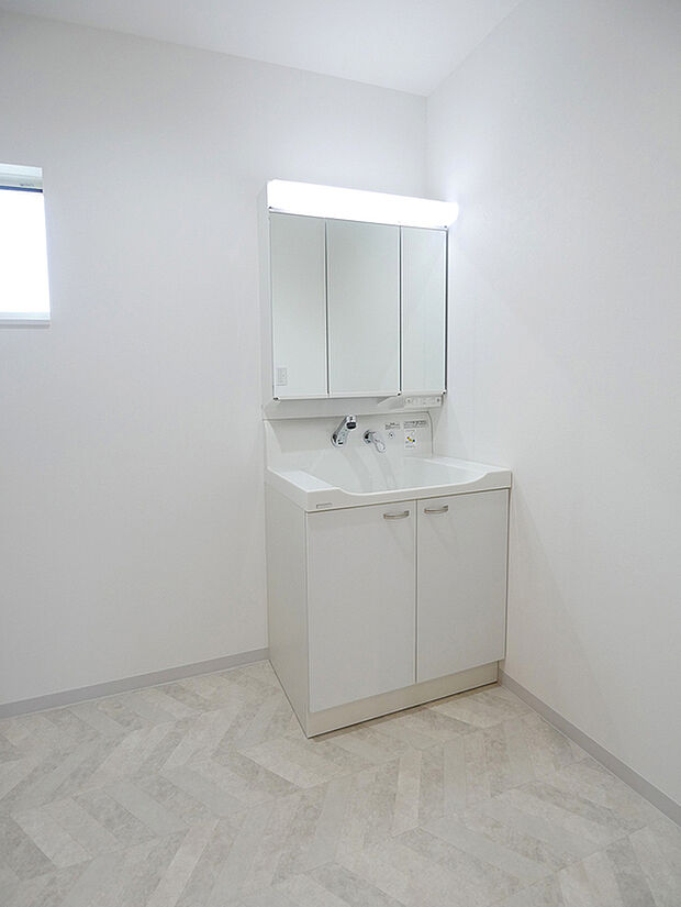 【【BV７加古川町友沢８号地】洗面室】トクラス洗面ドレッサー